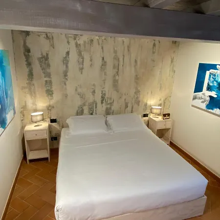 Dimora Carducci Bed and breakfast 4*