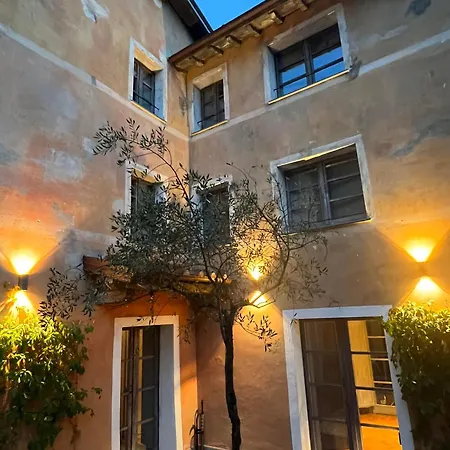 Dimora Carducci Bed & Breakfast *